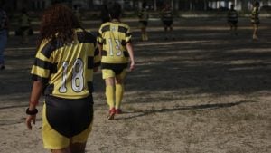 Futebol feminino é ato de resistência na periferia. Assista ao vídeo