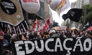 A educação deve estar na fronteira da resistência democrática no País