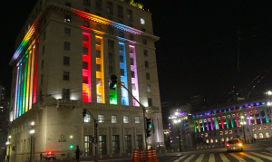 São Paulo vai iluminar pontos turísticos com as cores da bandeira LGBT