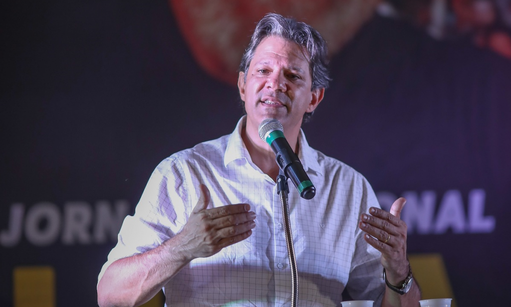 Haddad chama Witzel de assassino e pede seu impeachment