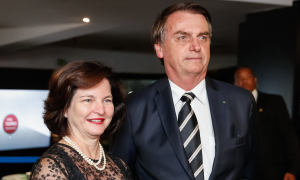 Bolsonaro compara membros do governo a jogo de xadrez: “Dama é a PGR”
