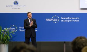 Presidente do Banco Central Europeu desfere duro golpe na austeridade