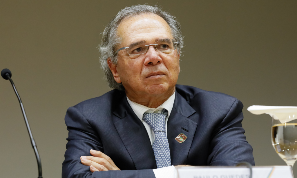 Guedes repete ofensa machista de Bolsonaro a Brigitte Macron: “É feia mesmo”
