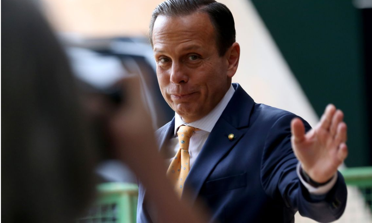 Professores movem ação contra Doria e pedem devolução de apostilas