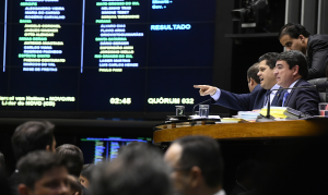Congresso derruba 18 vetos de Bolsonaro à Lei de Abuso de Autoridade