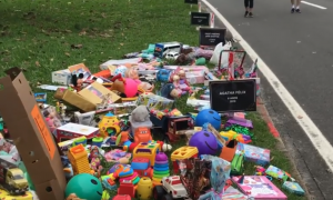 Após caso Ágatha, ONG arrecada brinquedos para crianças do Complexo do Alemão