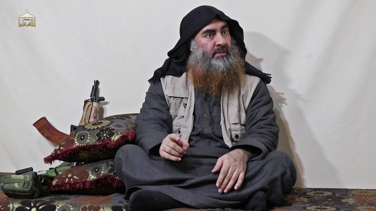 Abu Bakr Al Baghdadi em localidade e datas não identificadas. Foto: AFP PHOTO / SOURCE / AL-FURQAN 