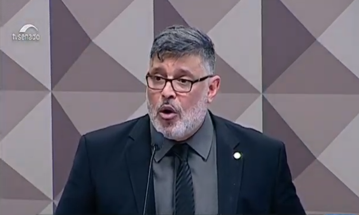 Alexandre Frota acusa Carlos Bolsonaro de chefiar esquema de fake news