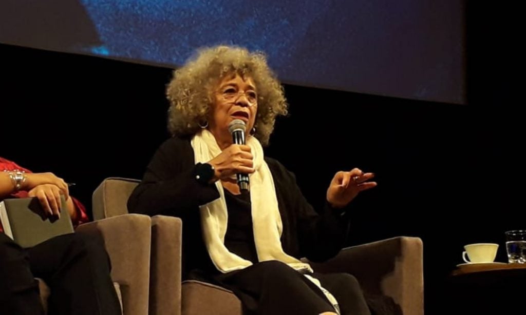 “O Brasil ainda me dá esperança”, declara Angela Davis