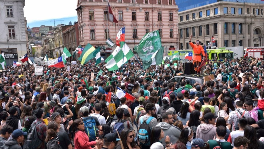 Em crise, Chile desiste de sediar encontro de líderes e reunião do clima