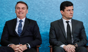 Para financiar casas a PMs, Bolsonaro corta verbas de programas criados por Moro