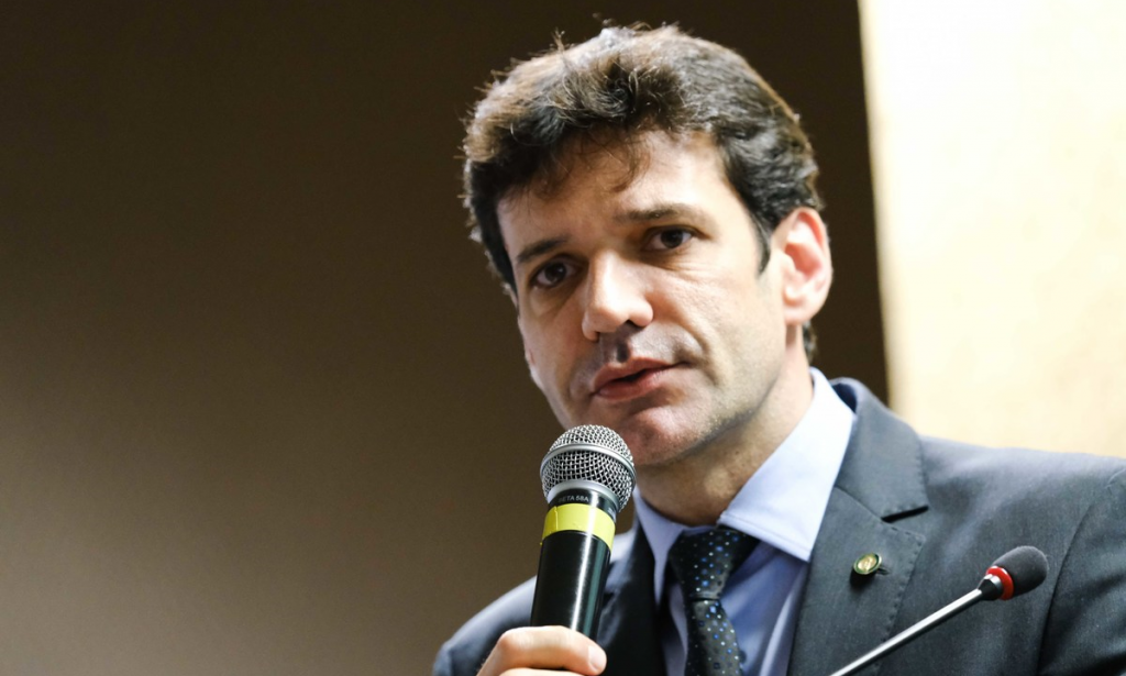 PF indica nova investigação sobre campanha de ministro do Turismo