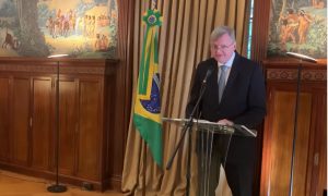 Bolsonaro indica Nestor Forster para embaixada do Brasil em Washington