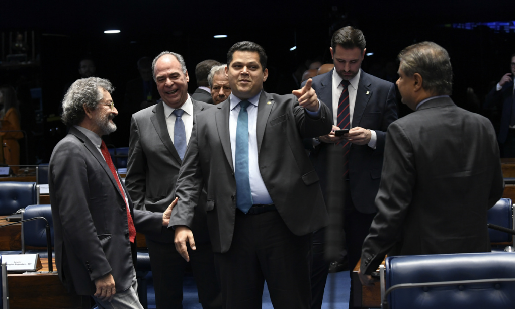Por 60 votos a 19, Senado aprova texto-base da Previdência em 2º turno