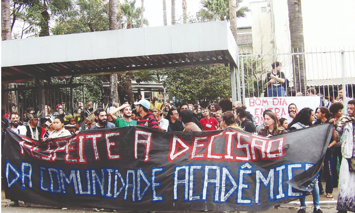 Conselheiros aprovam destituição de reitor nomeado por Bolsonaro