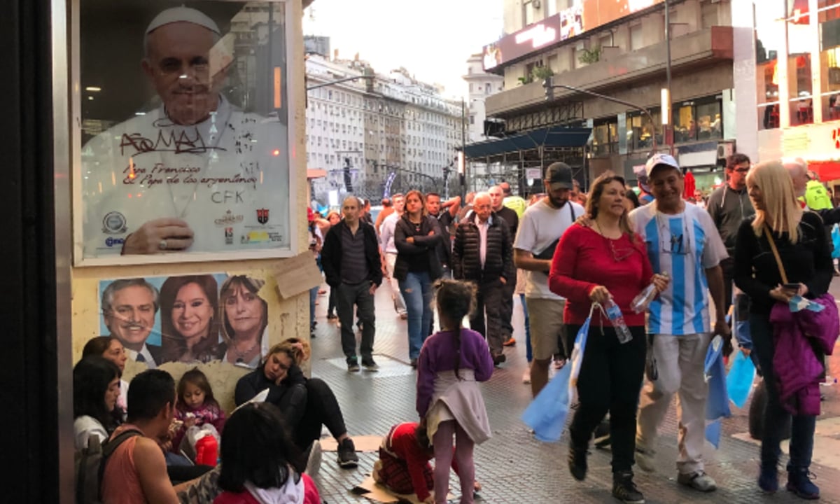 Crise econômica é ponto central para decisão das eleições na Argentina