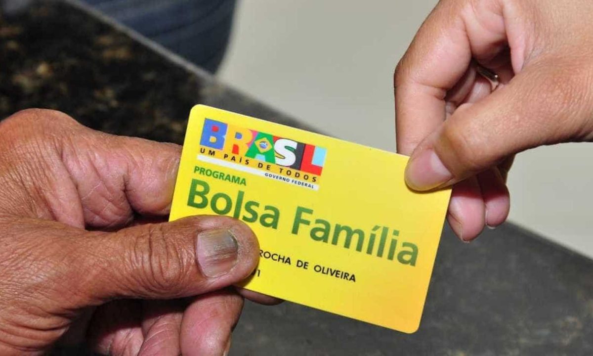 Cartão do benefício do Bolsa-Família. (Foto: Governo do Piauí)