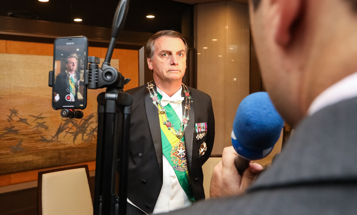 Bolsonaro diz que protestos no Chile acontecem porque ditadura acabou