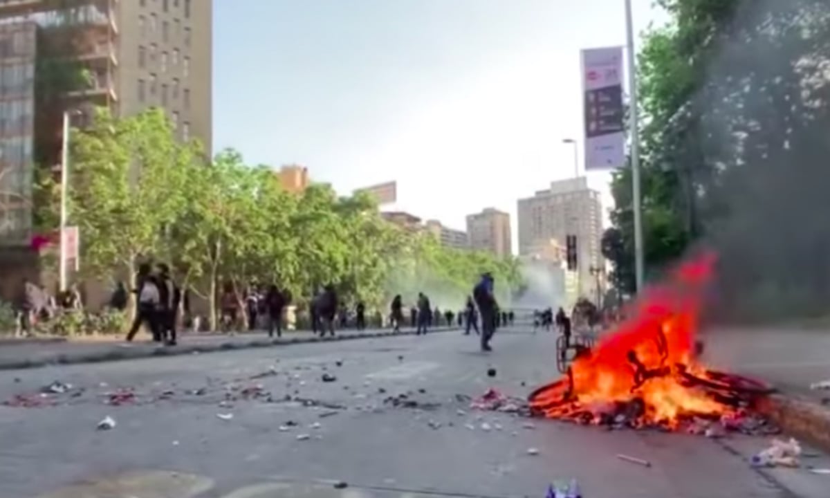 Protestos no Chile (Foto: Reprodução/YouTube) 