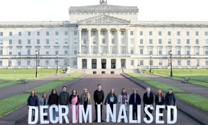 Irlanda do Norte legaliza aborto e casamento entre LGBTs