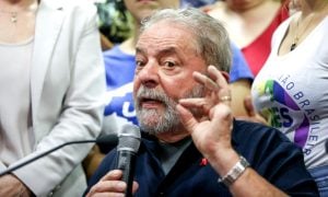 “O lado podre do Estado brasileiro fez isso comigo”, diz Lula ao sair da prisão