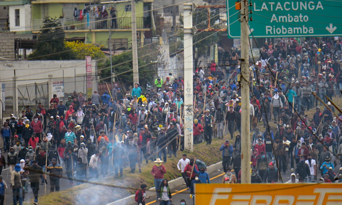 Pressionado, Moreno muda sede de governo no Equador para Guayaquil