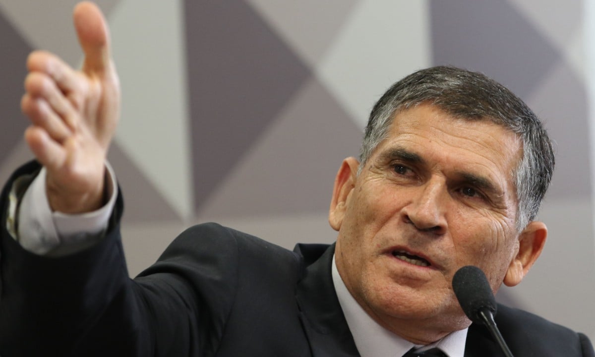‘Não existe banda podre das Forças Armadas’, reage general Santos Cruz