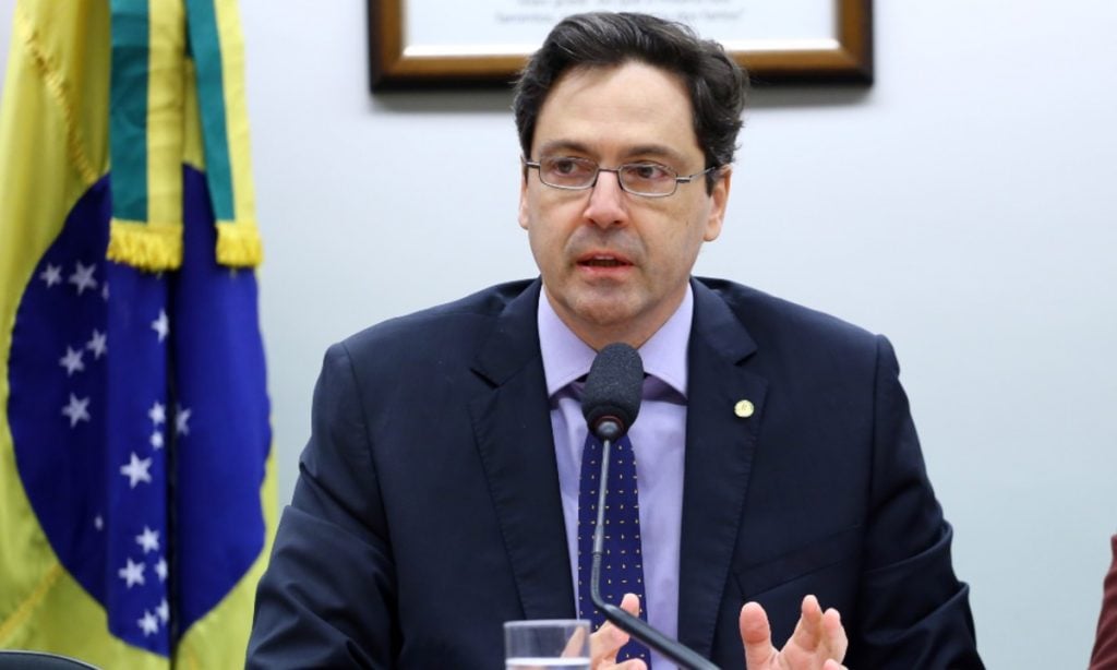 Príncipe diz que acusação de suruba gay o impediu de ser vice de Bolsonaro