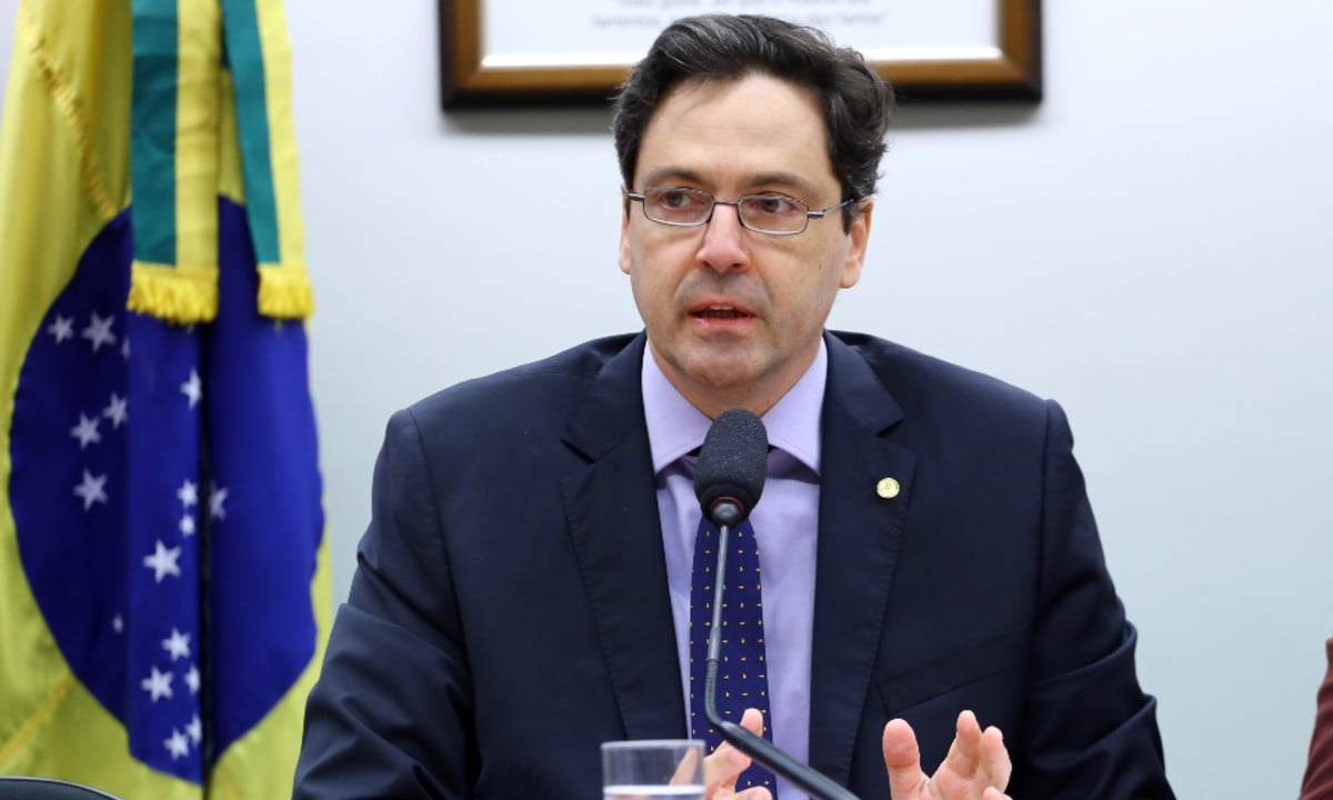 Príncipe diz que acusação de suruba gay o impediu de ser vice de Bolsonaro