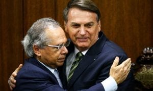 Bolsonaro sai em defesa de Guedes: ‘Se tá ruim com ele, pior sem ele’