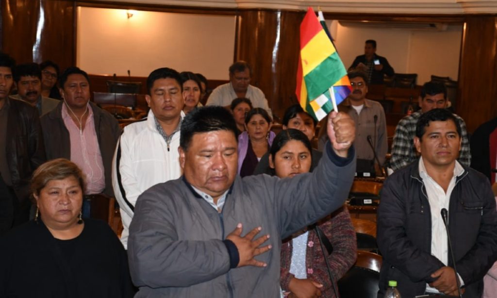 Bolívia: deputados nomeiam apoiador de Evo Morales para presidência da Câmara