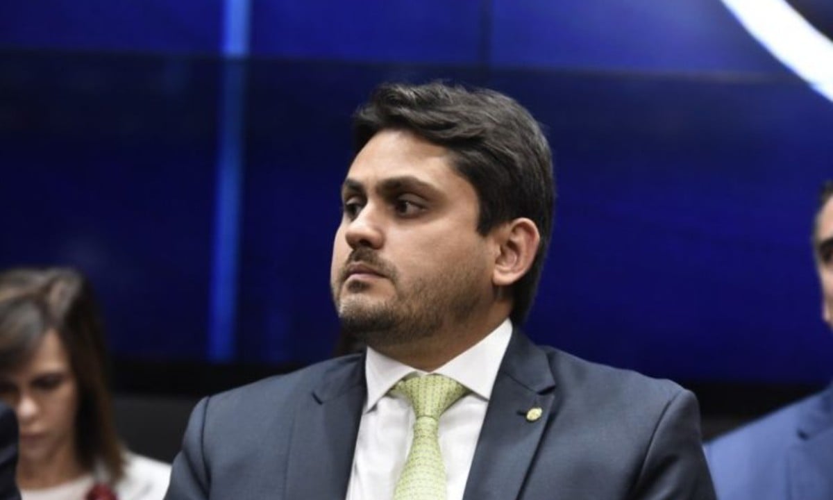 PF vai colher depoimento de Juscelino Filho após operação em cidade comandada por irmã do ministro