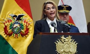 Oposição da Bolívia recorrerá à justiça internacional por condenação de ex-presidente