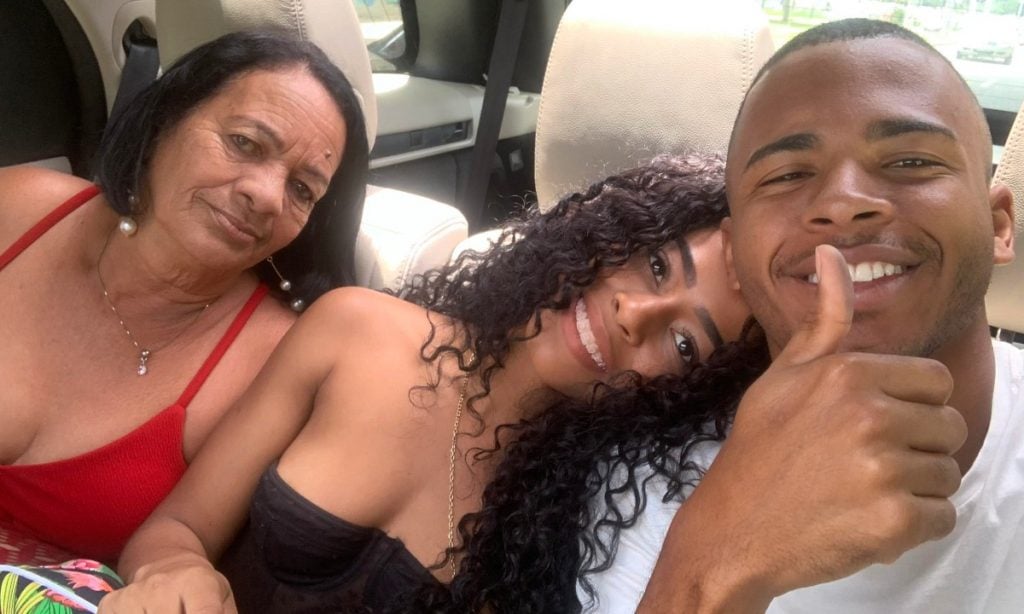 DJ Rennan da Penha deixa prisão e agradece Deus, fãs e família