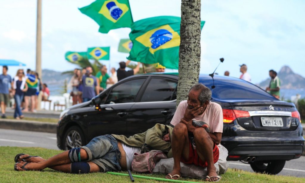 Os homenzinhos da carreata em favor de Jair Bolsonaro