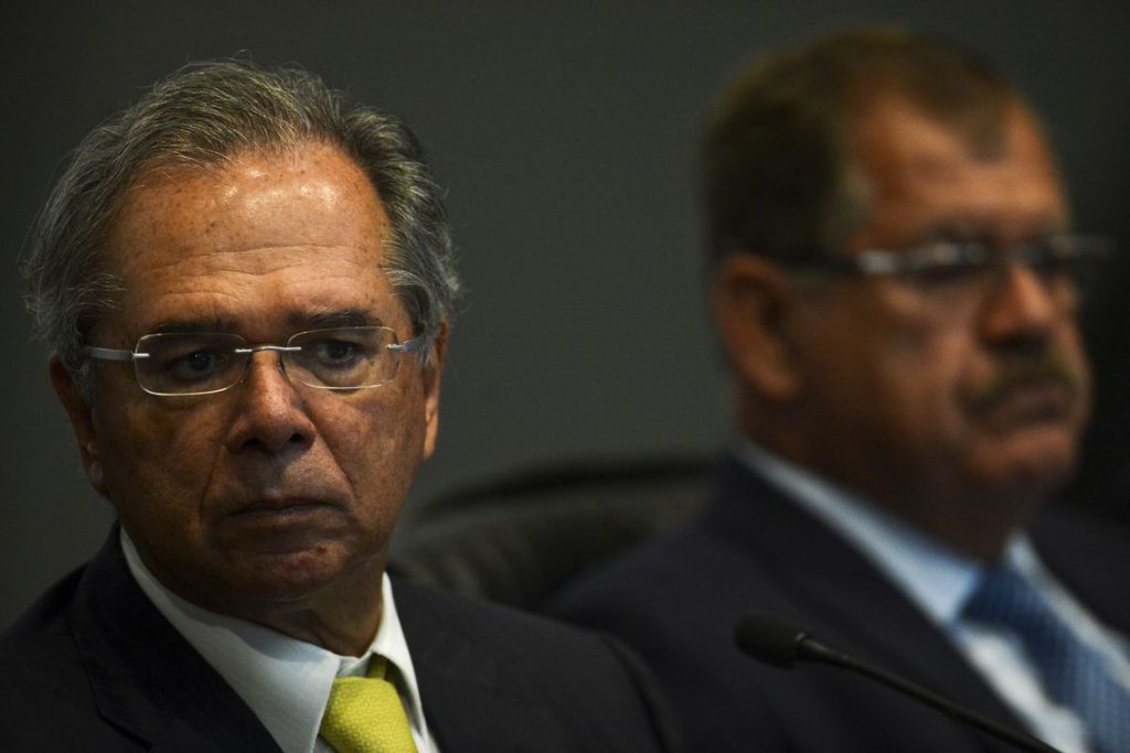 Declarações de Bolsonaro e Guedes são atentado à ordem constitucional