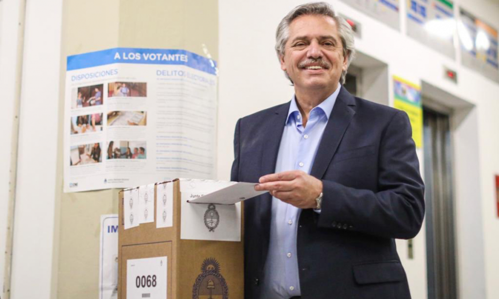 Argentina: Fernández toma posse e se inspira em Lula contra a pobreza