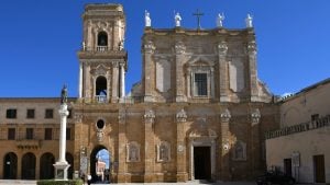 Bomba da Segunda Guerra provoca evacuação histórica na Itália