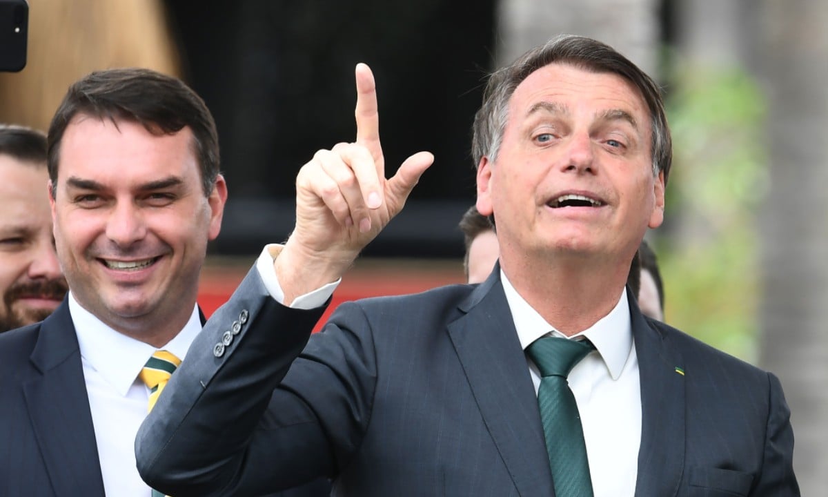 Flávio Bolsonaro e Jair Bolsonaro 