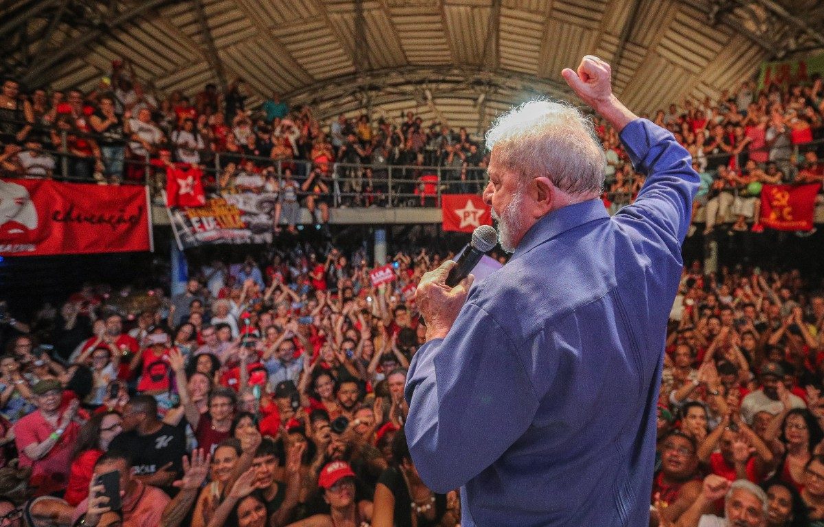 Livre, e agora? Lula prega uma aliança à esquerda contra o governo. Mas a sua força aglutinadora ainda é incerta