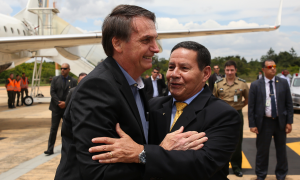 Bolsonaro enviará Mourão para posse de Fernández-Kirchner na Argentina