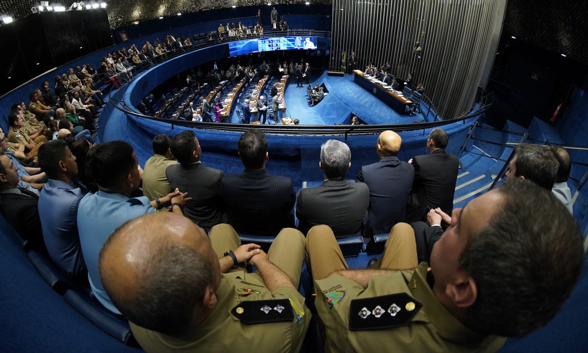 Senado aprova reforma da Previdência dos militares com vantagens