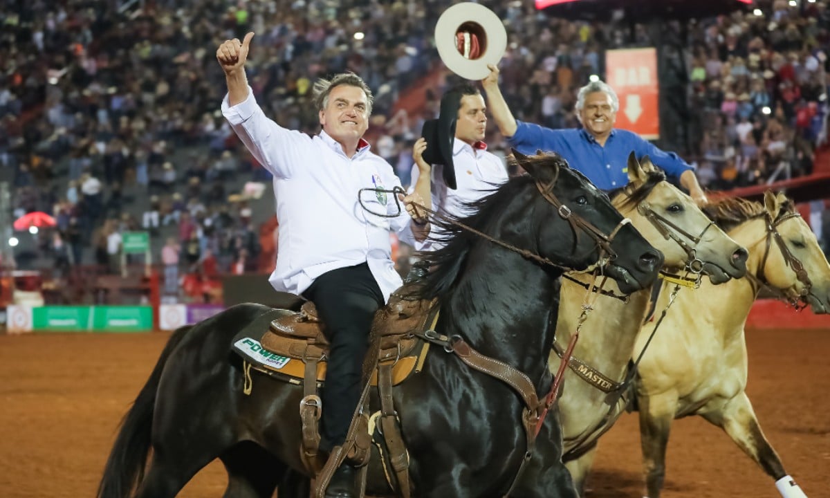 Bolsonaro institui o Dia do Rodeio no Dia Mundial dos Animais