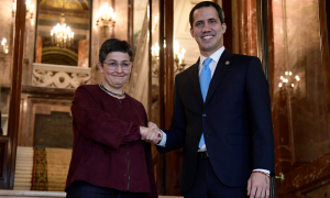 Chefe do governo espanhol recusa reunião com Guaidó e pede diálogo com Venezuela