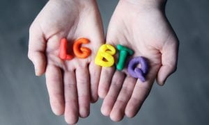 Ser LGBT não é resgate de vidas passadas