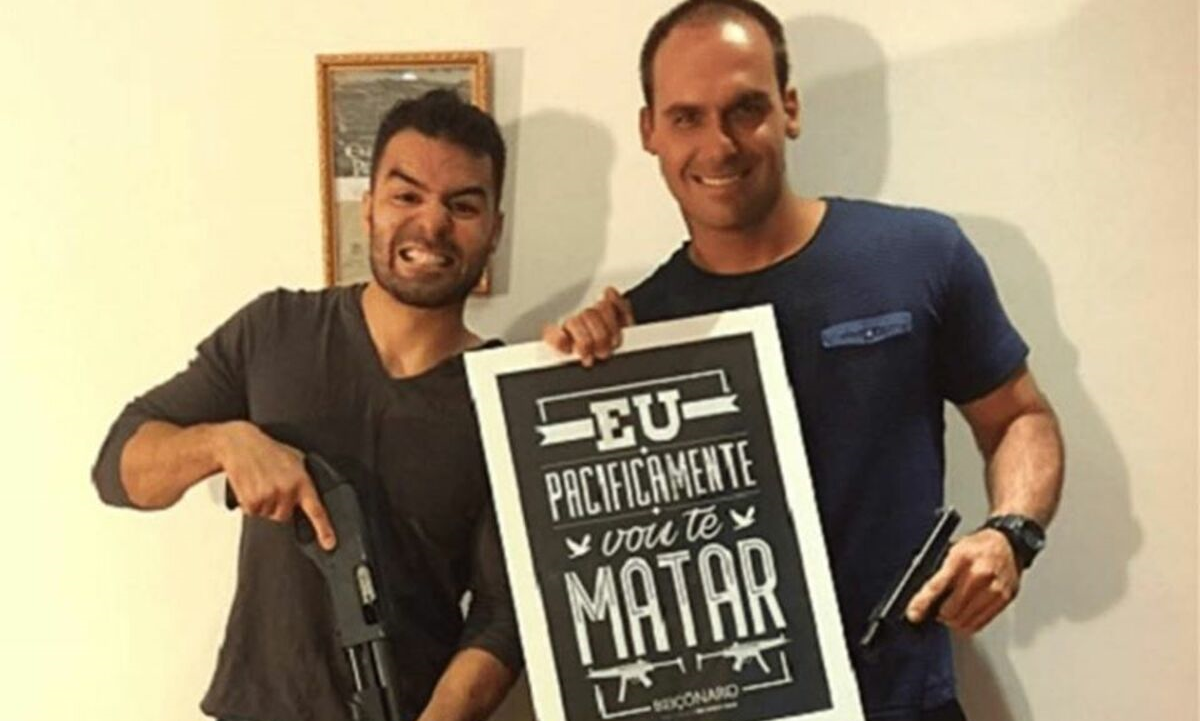 Mamãe Falei troca ataques com Eduardo Bolsonaro nas redes: “Frouxo”