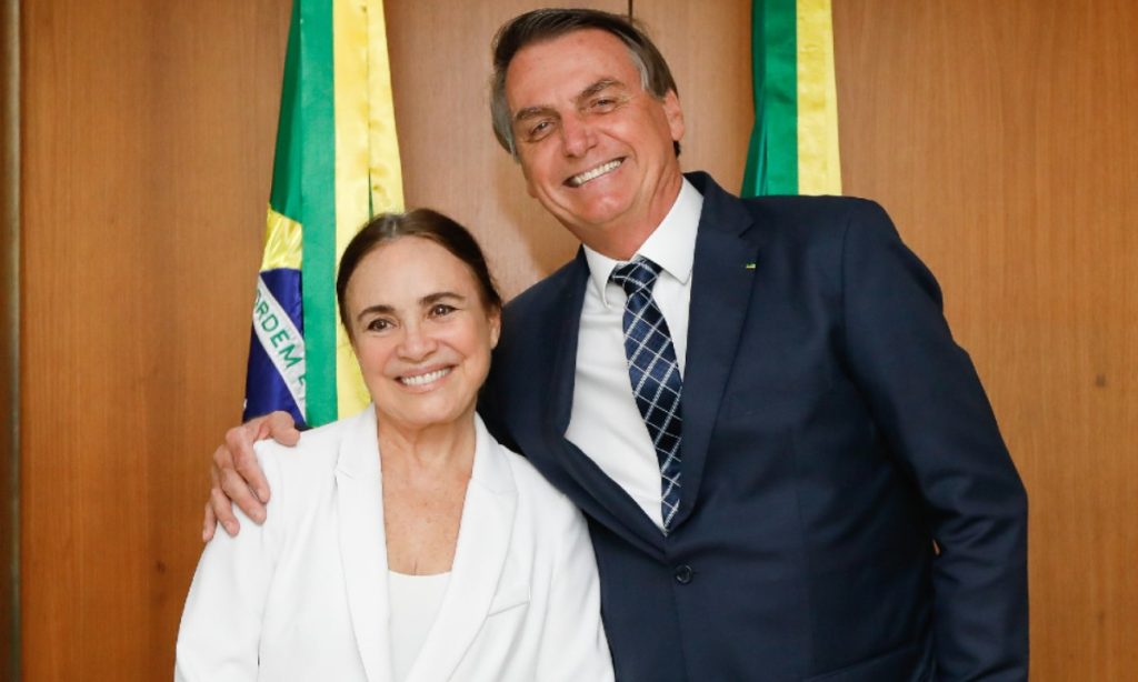 Olavo de Carvalho critica Regina Duarte e sugere que ela desista de cargo