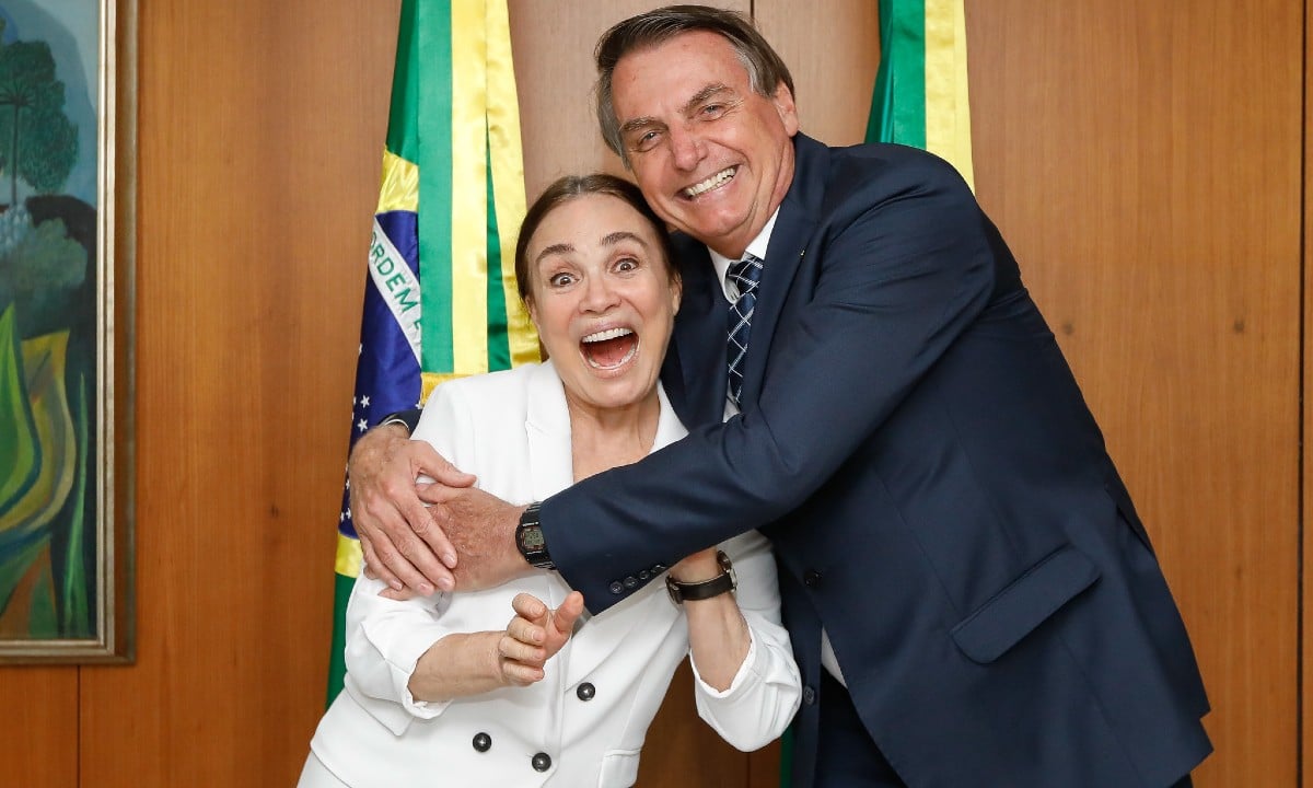 Regina Duarte e Jair Bolsonaro (Foto: Carolina Antunes / PR) 
