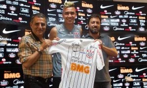 Novo jogador do Corinthians desiste de usar o número 24 na camisa