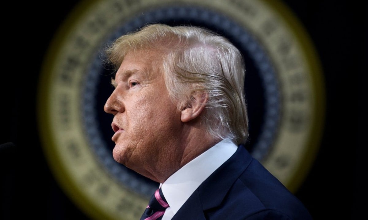 Irã pede ajuda a Interpol para prender Trump por morte de general
